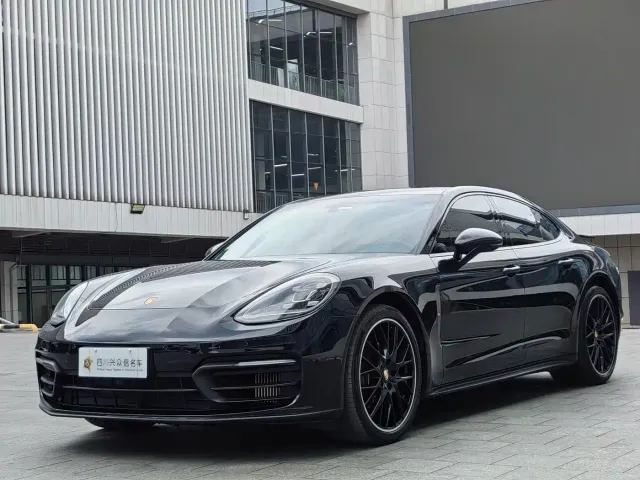 Porsche Panamera — Фото автомобиля 2