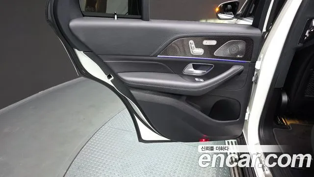 Mercedes-Benz GLE-Class — Фото автомобиля 24