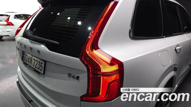 Volvo XC90 Generation 2 — Фото автомобиля 23
