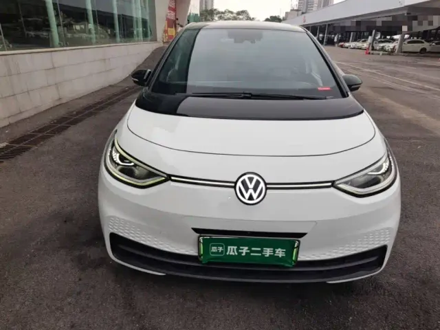 Volkswagen ID.3 — Фото автомобиля 2