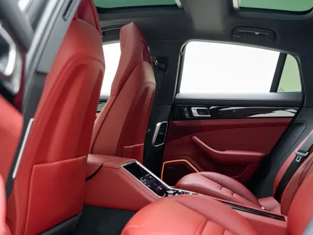 Porsche Panamera — Фото автомобиля 10