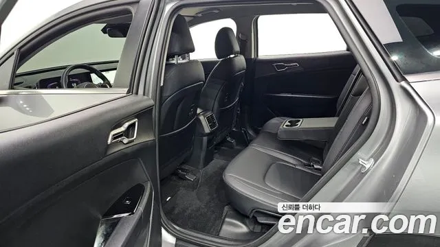 Kia Sportage Sportage 5-е поколение Дизель 2.0 2WD — Фото автомобиля 12