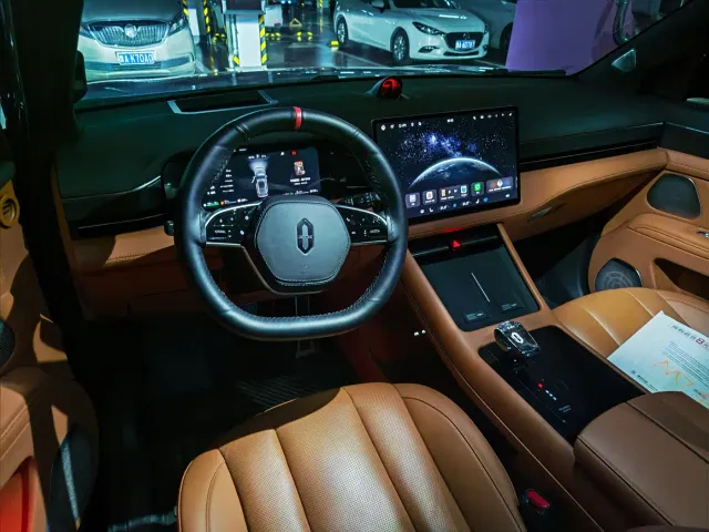 Aito M7 — Фото автомобиля 8