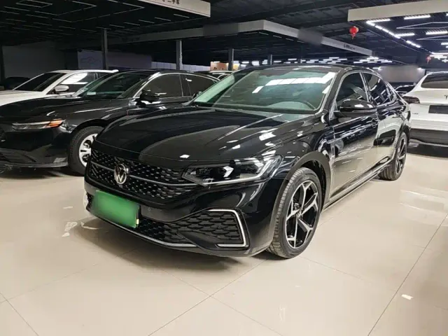 Фотография автомобиля — Volkswagen Passat