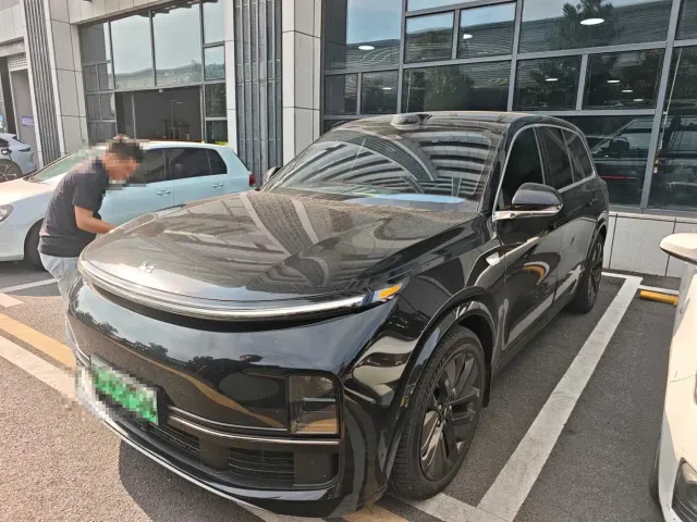 Фотография автомобиля — Li Auto L9
