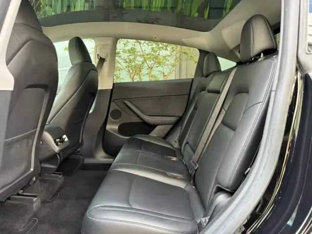 Tesla Model Y — Фото автомобиля 7