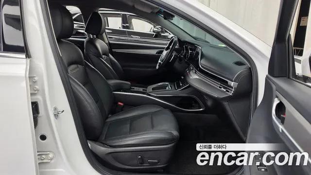 Hyundai Grandeur New — Фото автомобиля 16