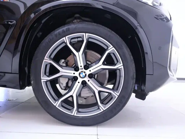BMW X5 — Фото автомобиля 6