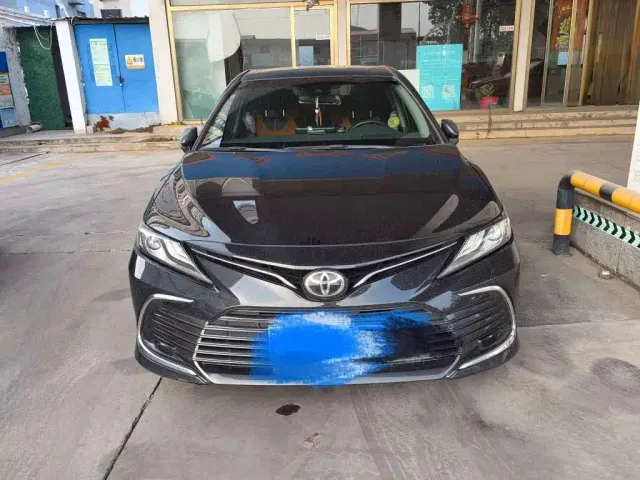 Toyota Camry — Фото автомобиля 2