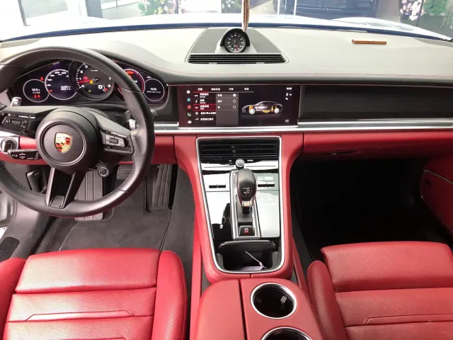 Porsche Panamera — Фото автомобиля 6