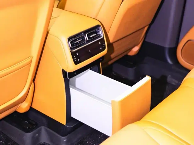 Li Auto i6 — Фото автомобиля 17