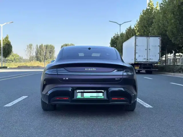 Xiaomi SU7 — Фото автомобиля 9