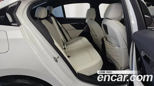 BMW 5 Series G60 — Фото автомобиля 12