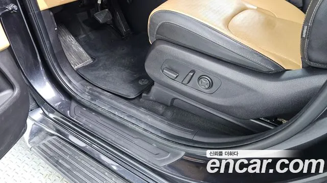 Kia Canival — Фото автомобиля 25