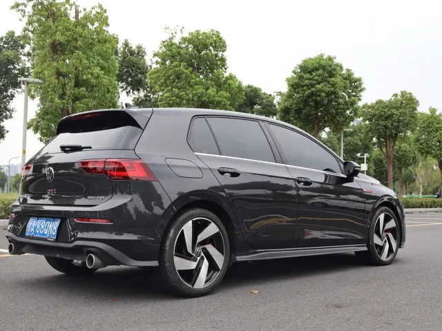 Volkswagen Golf GTI 2021 380TSI DSG GTI — Фото автомобиля 4
