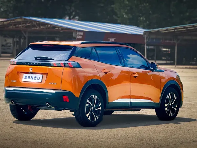 Peugeot 2008 — Фото автомобиля 6