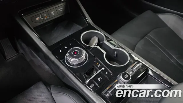 Kia K5 Новый K5 3 поколение 2.0 LPi(Для проката) — Фото автомобиля 9