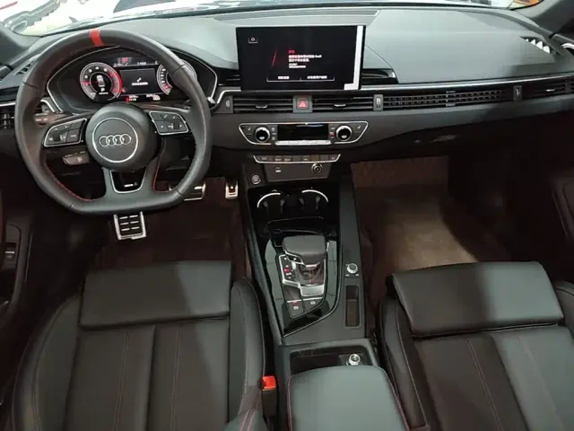 Audi A4L — Фото автомобиля 9