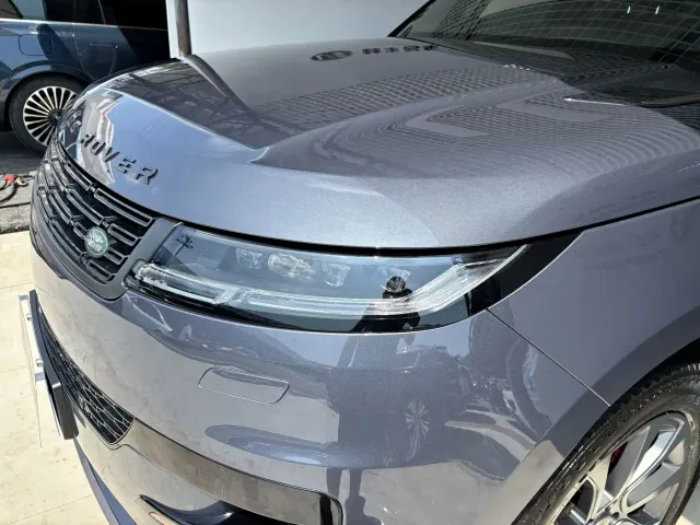 Land Rover Range Rover Sport — Фото автомобиля 7