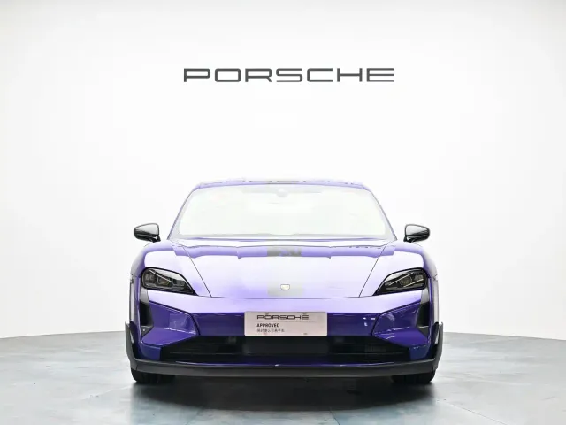 Porsche Taycan — Фото автомобиля 2