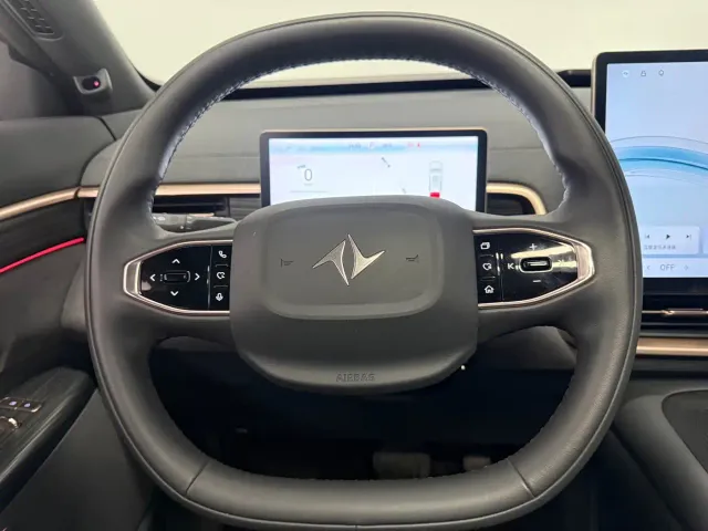 Dongfeng eπ 008 — Фото автомобиля 13