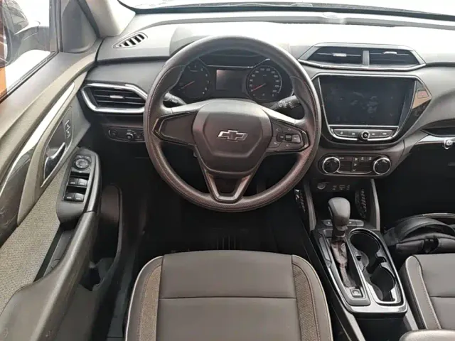 Chevrolet Trailblazer — Фото автомобиля 10