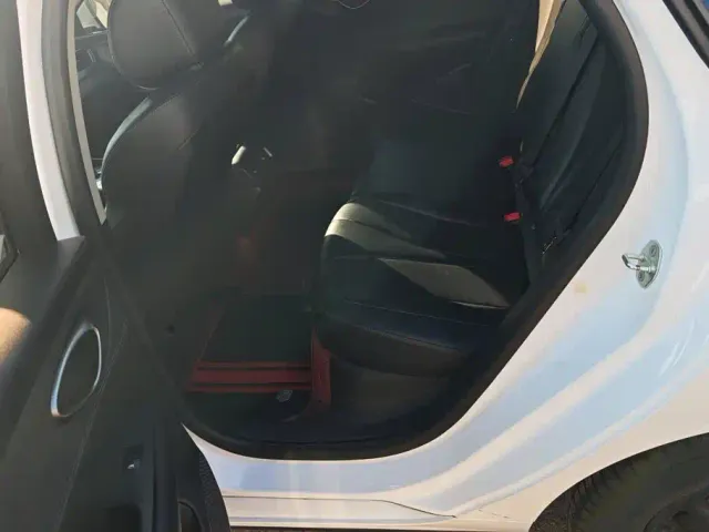 BYD Seal 05 DM-i — Фото автомобиля 11