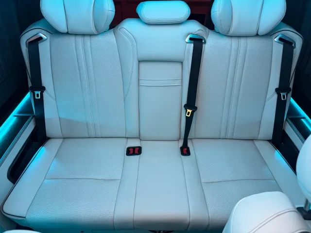 Toyota HIACE — Фото автомобиля 12