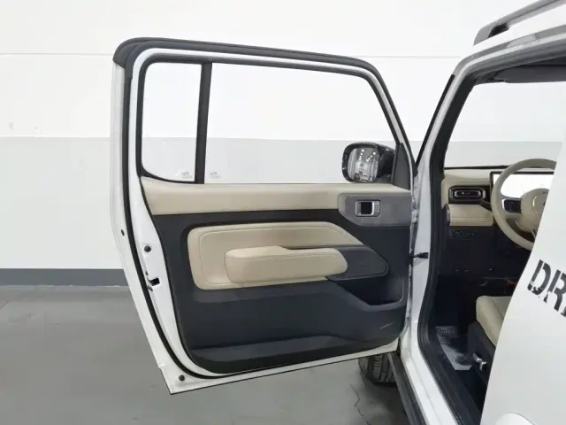 Baojun Yep — Фото автомобиля 8