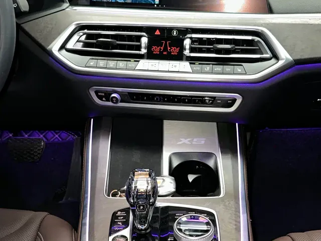 BMW X5 — Фото автомобиля 12