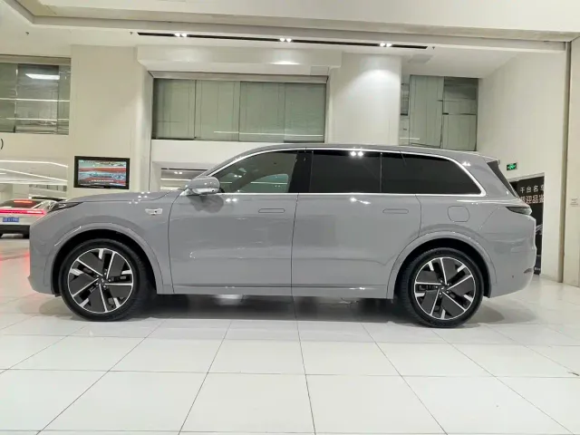 Li Auto L9 — Фото автомобиля 2