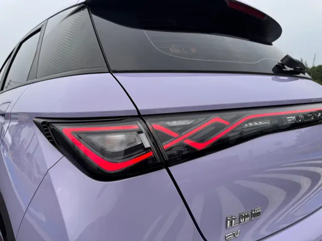 BYD Dolphin — Фото автомобиля 18