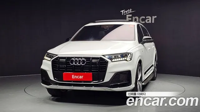 Audi Q7 — Фото автомобиля 3