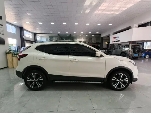 Nissan Qashqai — Фото автомобиля 4