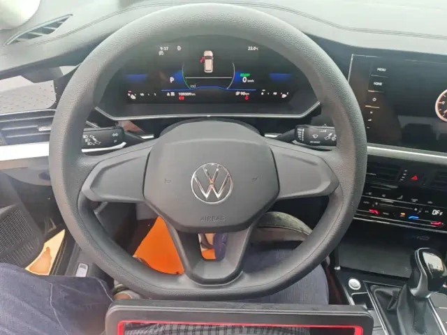 Volkswagen Passat — Фото автомобиля 10
