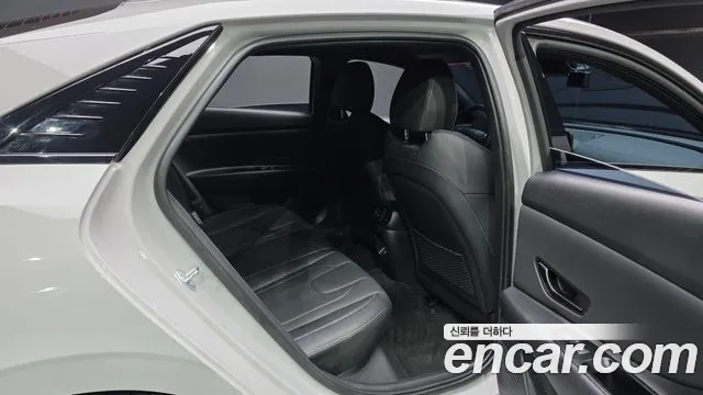 Hyundai Avante CN7 — Фото автомобиля 18