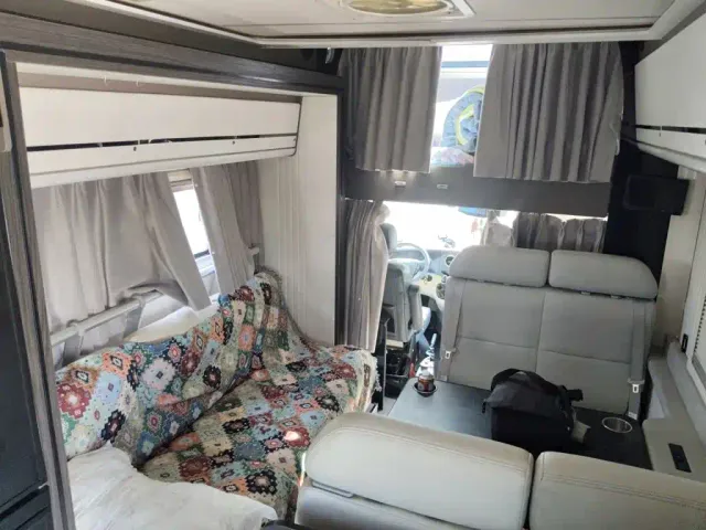 Maxus H90 RV — Фото автомобиля 14