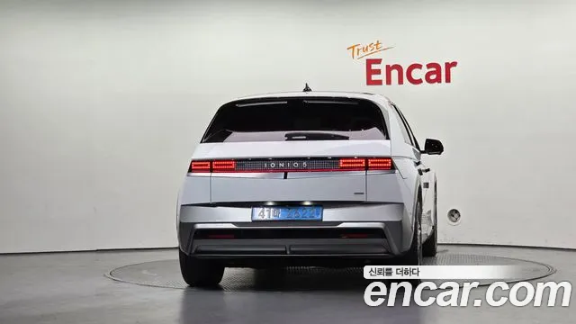 Hyundai Ioniq 5 — Фото автомобиля 4