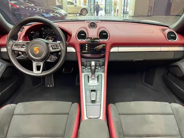 Porsche 718 — Фото автомобиля 5