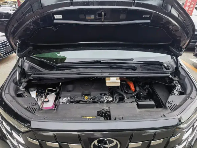 Toyota Alphard — Фото автомобиля 21