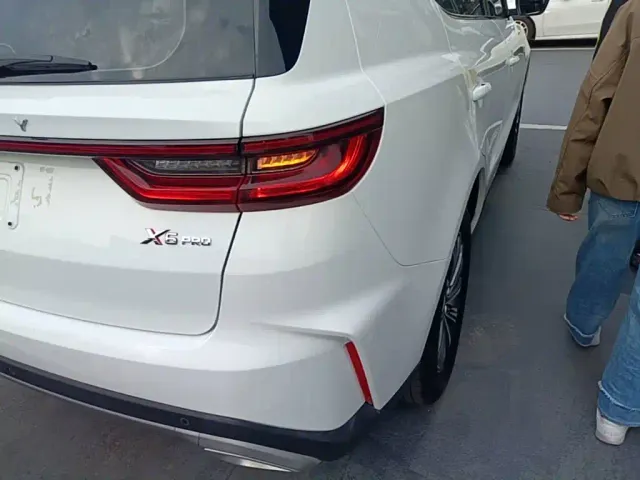 Geely Vision X6 — Фото автомобиля 7