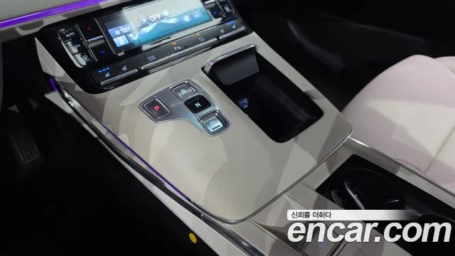 Hyundai Grandeur (New) Hybrid — Фото автомобиля 12