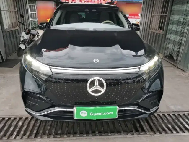 Mercedes-Benz EQS SUV — Фото автомобиля 2