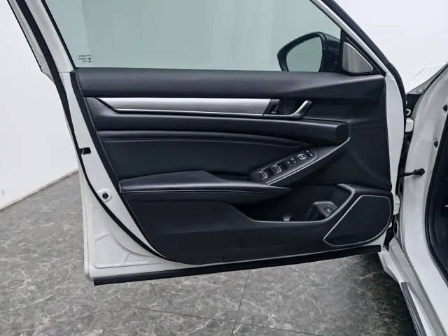 Honda Accord — Фото автомобиля 19