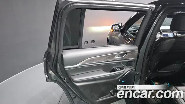 Jeep Cherokee WL — Фото автомобиля 14