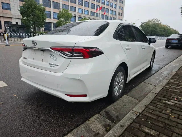 Toyota Corolla — Фото автомобиля 8
