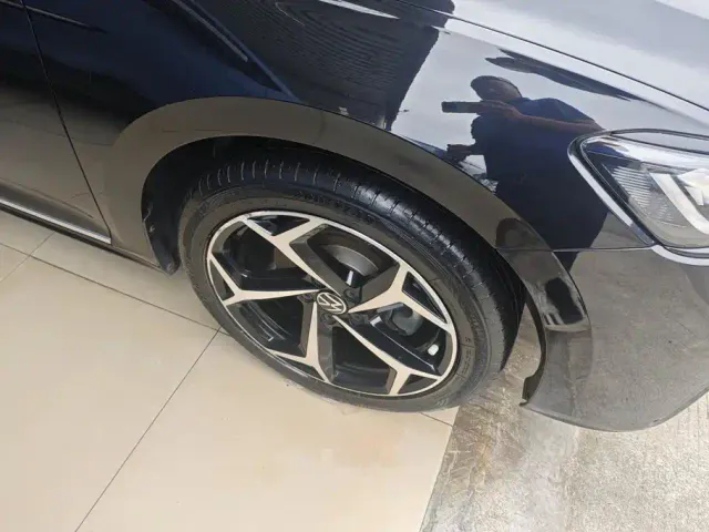 Volkswagen Passat — Фото автомобиля 6