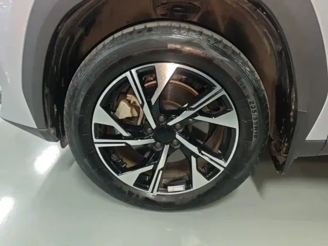 Geely Boyue L — Фото автомобиля 22