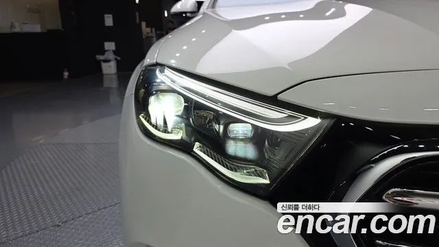 Mercedes-Benz E-Class E-класс W214 E300 4MATIC Exclusive — Фото автомобиля 16