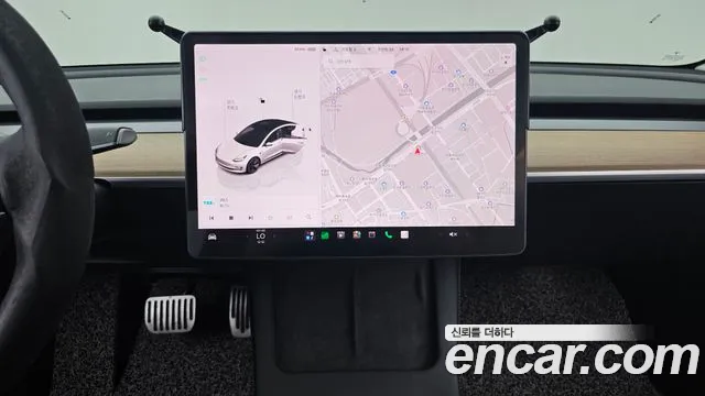 Tesla Model 3 — Фото автомобиля 14